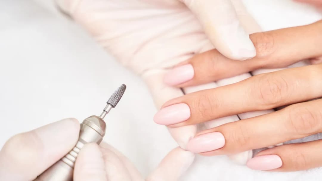 Kurs stylizacji paznokci od podstaw - zacznij karierę w kosmetyce