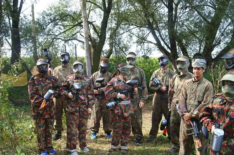 Jak się ubrać na paintball, aby uniknąć dyskomfortu i kontuzji