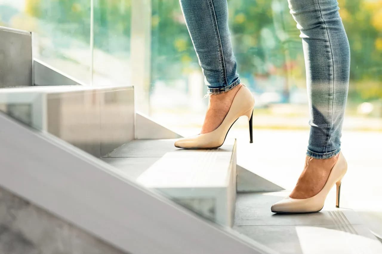 Czy można skrócić wysokość obcasa? Oto co musisz wiedzieć, aby uniknąć bólu