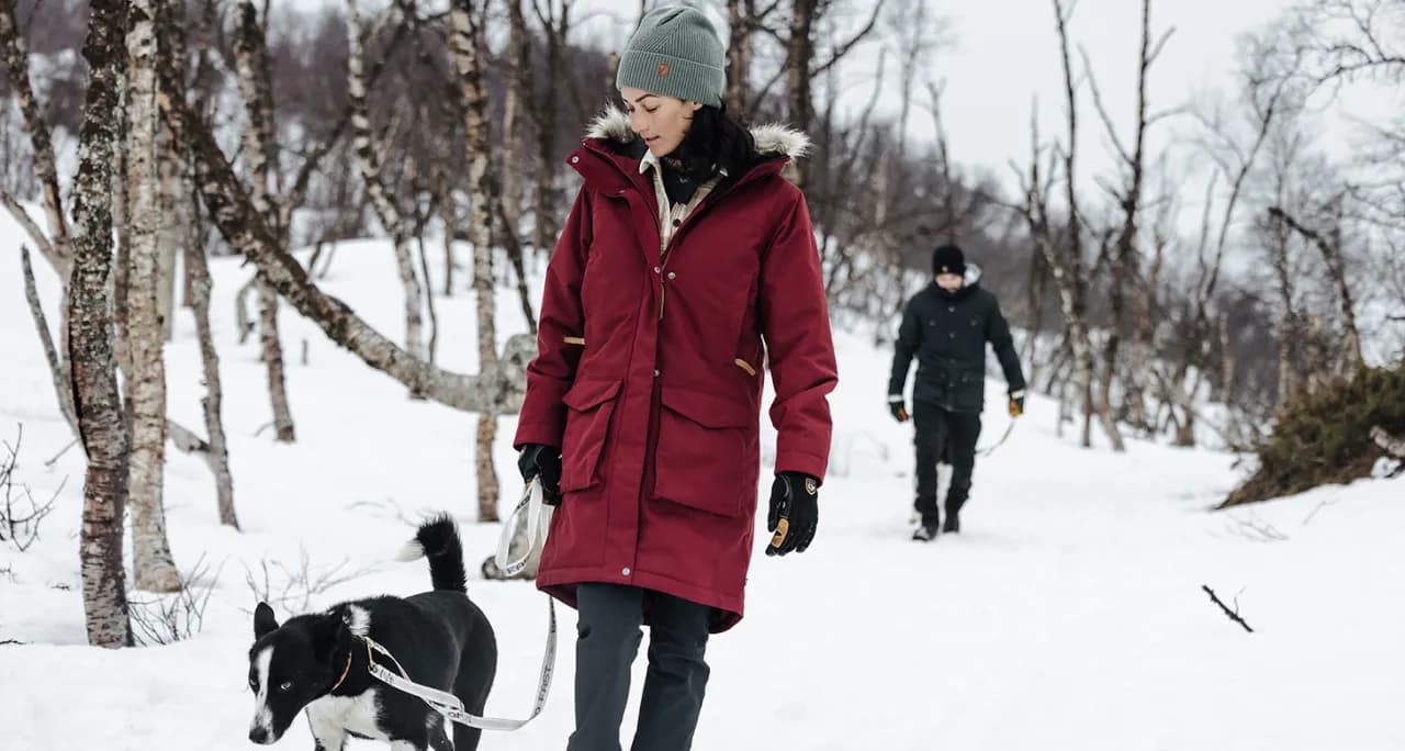 Kurtka parka – co to jest i dlaczego warto ją mieć?