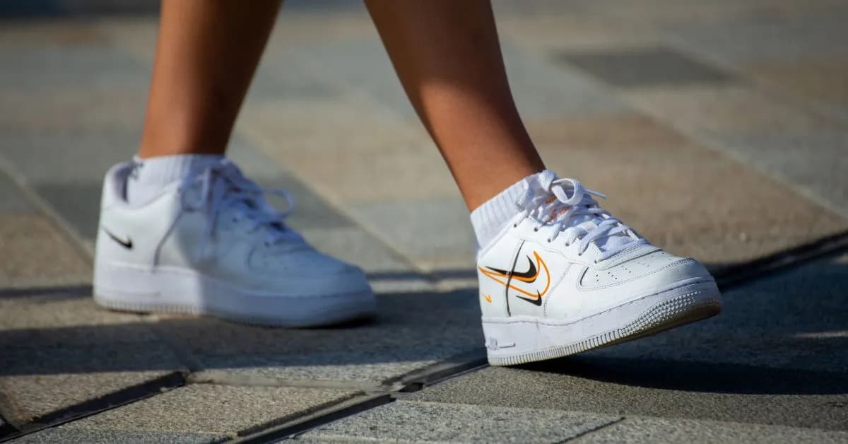 Stylizacje z Air Force 1, które odmienią Twój codzienny look